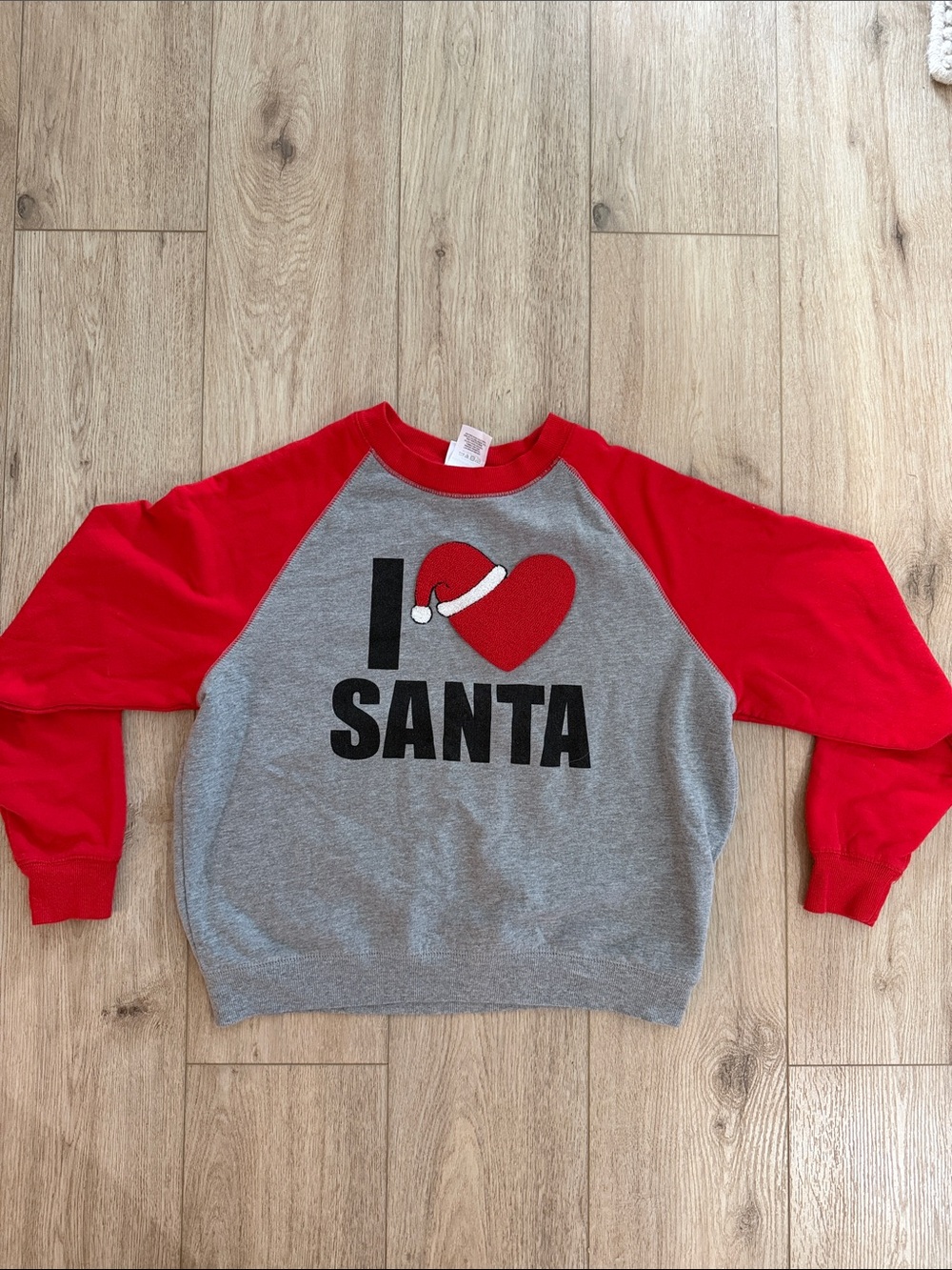 Modern Lux Red & Gray 'I ♥ Santa' Raglan Sweatshirt